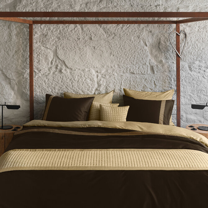 Dommelin Dekbedovertrek Listra Satijn 300TC Bruin-Cappuccino 200x200/220 cm