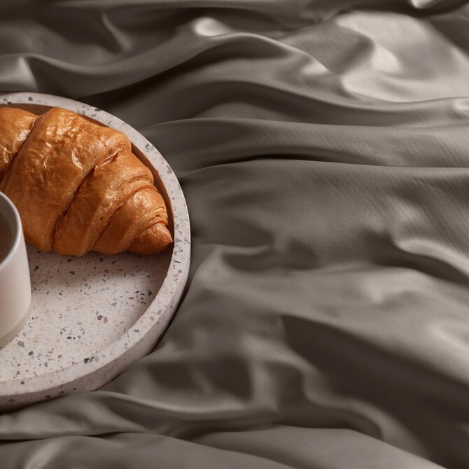 Dommelin Laken Uni Satijn 300TC 534 Nootmuskaat 240x270 cm