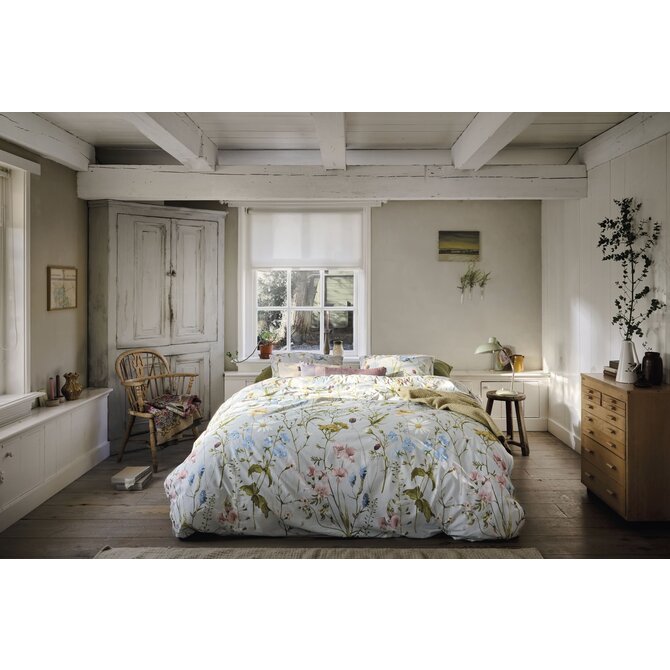 Ariadne at Home Bloom Dekbedovertrek Blauw 200x200/220 cm Ariadne at Home Bloom Dekbedovertrek Blauw 200x200/220 cm