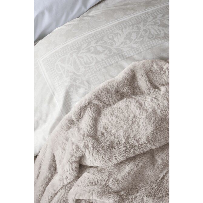 Rivièra Maison Furfinity Bedspread Zand 180x260 cm Rivièra Maison Furfinity Bedspread Zand 180x260 cm