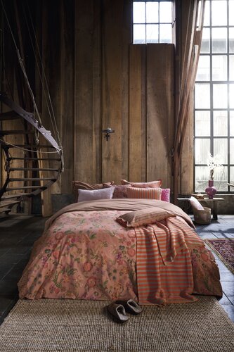 Pip Studio Pip Studio Dekbedovertrek Coco Flower Koraal 200x200/220 cm afbeelding