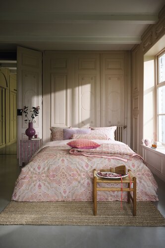 Pip Studio Pip Studio Dekbedovertrek Moon Flower Licht roze 200x200/220 cm afbeelding