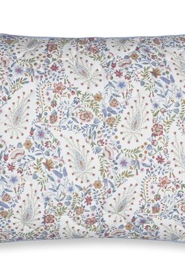 Pip Studio Kairi Bloom Quilted Cushion Licht blauw 45x70 cm