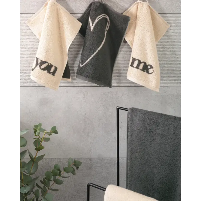 Cawö Heart Beats 6285 natur/basalt Gezichtsdoekje 30x30