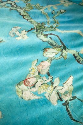 Beddinghouse x Van Gogh Museum Dekbedovertrek Almond Blossom de Velours Blauw 140x200/220 cm
