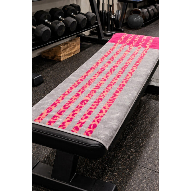 CAWÖ Fitness- & Gym-Handdoek Leo Stripe 6291 Fitnesstuch vibrant pink 50x130