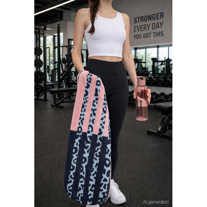 CAWÖ Fitness- & Gym-Handdoek Leo Stripe 6291 Fitnesstuch powder blue 50x130