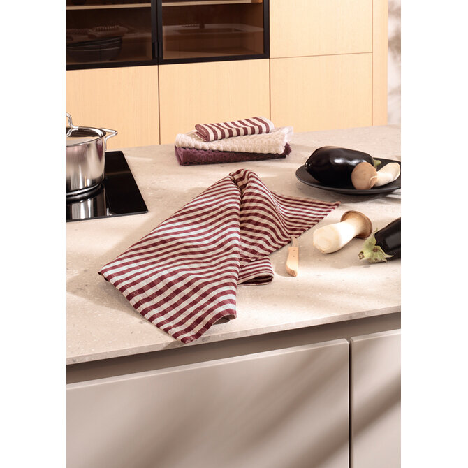 Cawö Linen Classics Karo Theedoek 538 burgundy 50x70