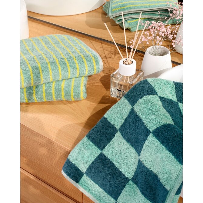 Cawö Weekend Karo 6297 Douchelaken groen/petrol 70x140
