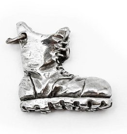 DTR Walking shoe pendant