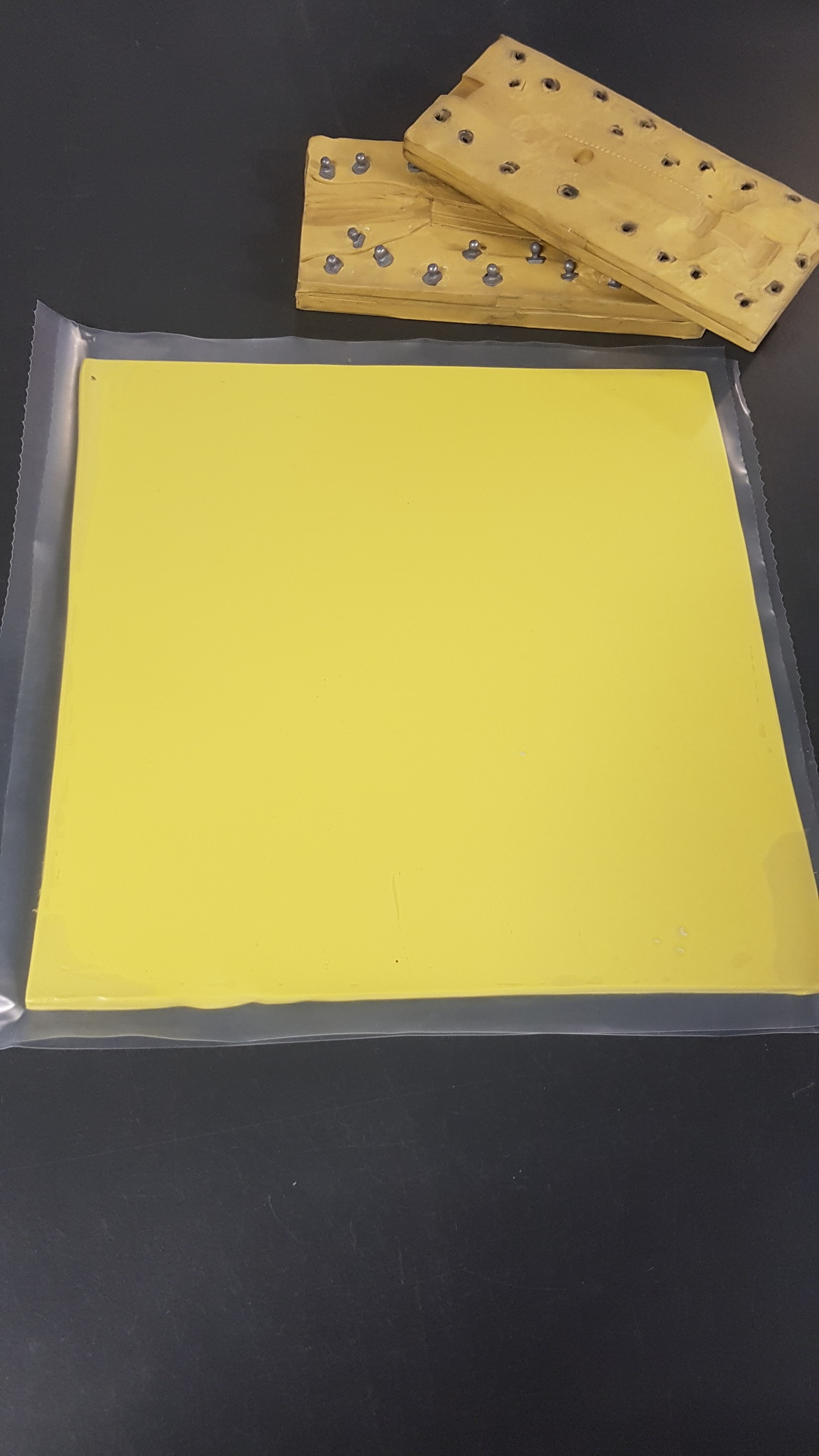 DTR Yellow Silicone Rubber Plate