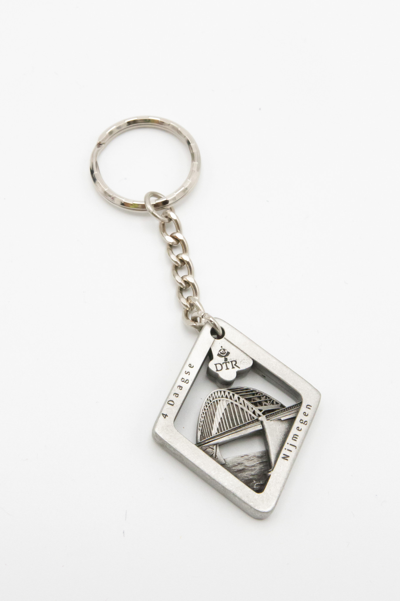 DTR Keychain Waalbrug in diamond