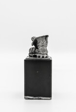 DTR Walking shoe on pedestal