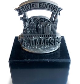 DTR Four Days Marches Nijmegen skyline on pedestal 107e edition