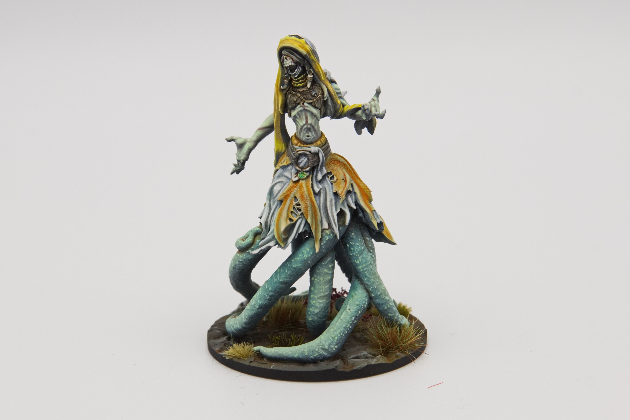 Remarkable Miniatures Hastur The Queen in Yellow