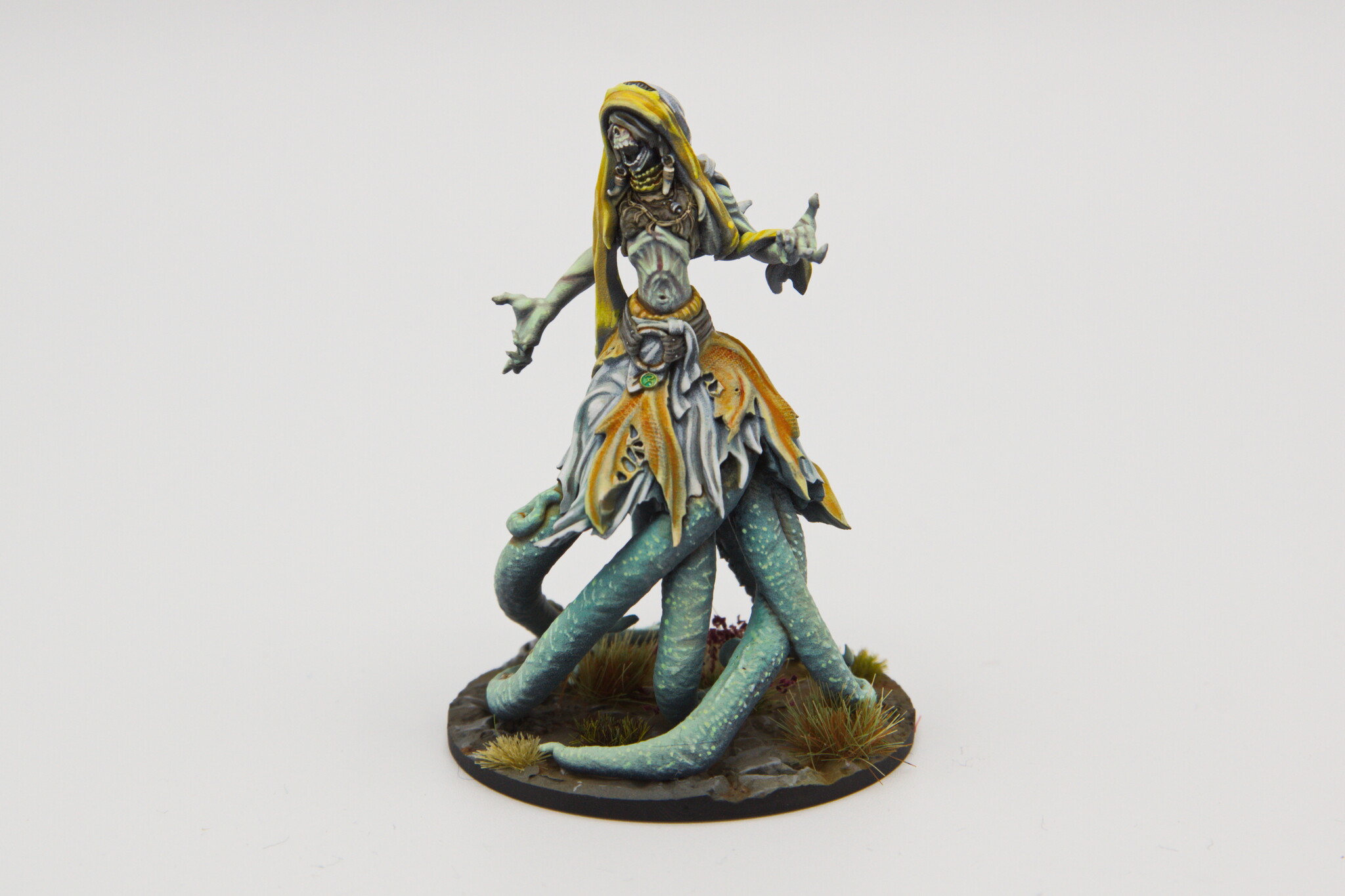 Remarkable Miniatures Hastur The Queen in Yellow