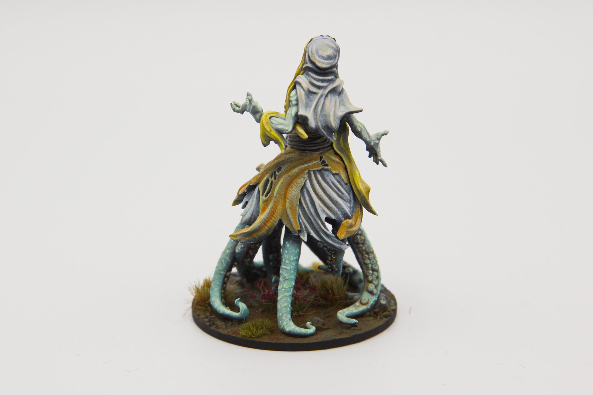 Remarkable Miniatures Hastur The Queen in Yellow