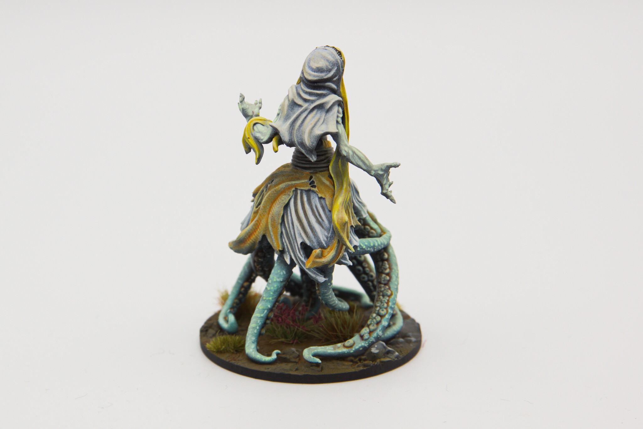 Remarkable Miniatures Hastur The Queen in Yellow