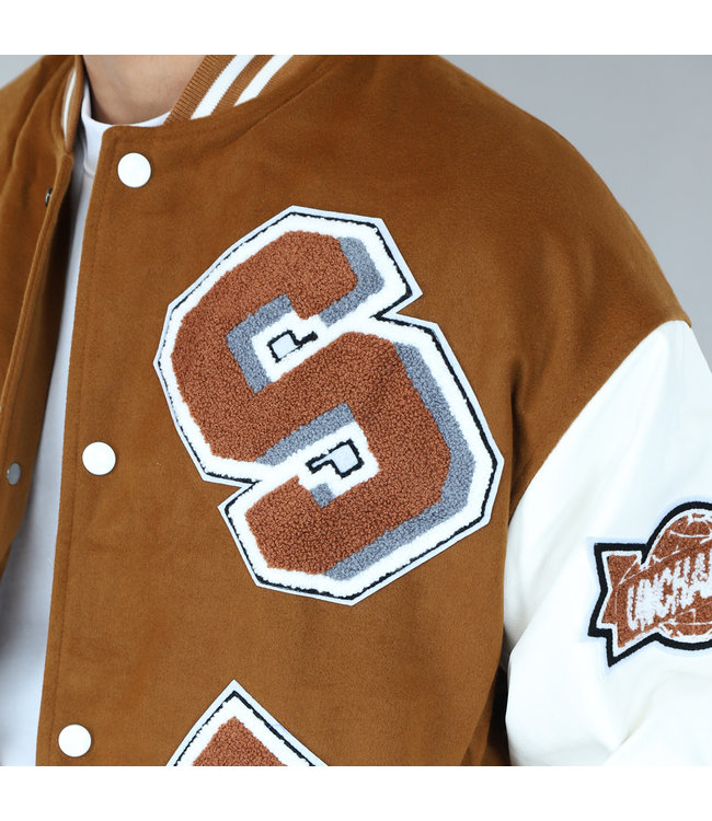 !OP=OP Bruine Heren Varsity Jacket met Badges