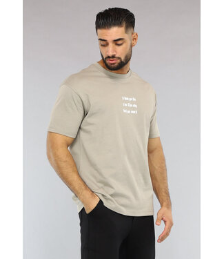 Taupe Heren T-Shirt met Witte Tekst