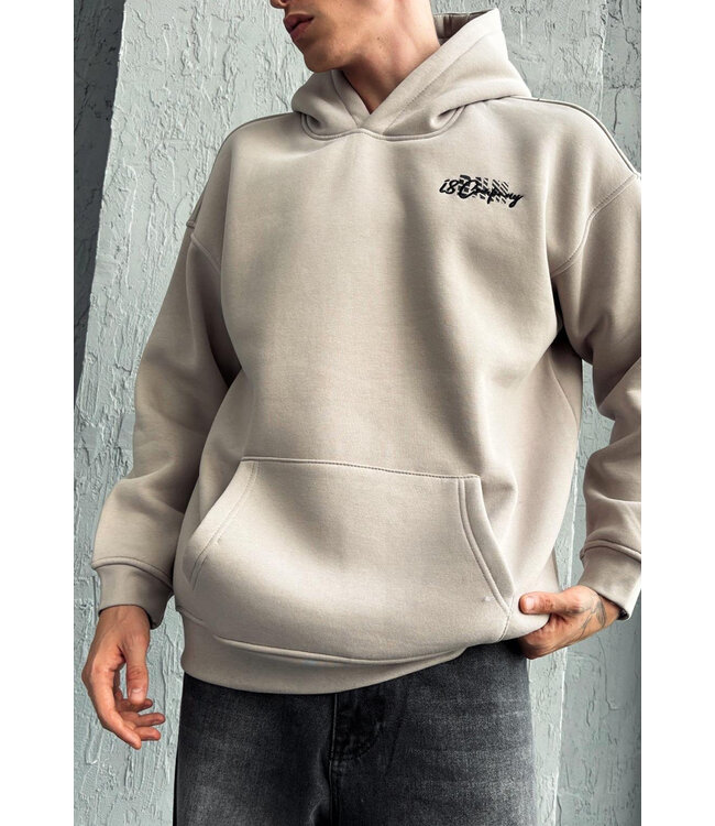Beige Hoodie met Zwart-Witte Tekstopdruk ‘Things You Look At Change’
