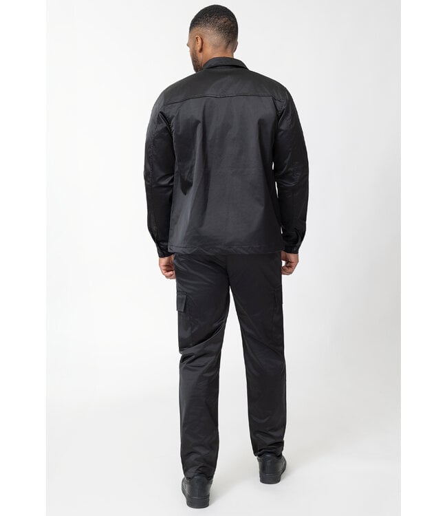 Zwarte Two Piece Set met Cargo Broek en Utility Jacket van Gladde Satijn Stof