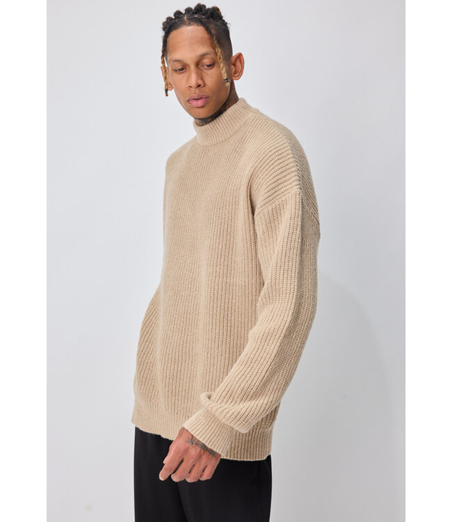 Beige Heren Trui met Hoge Kraag en Grof Gebreid Structuurpatroon