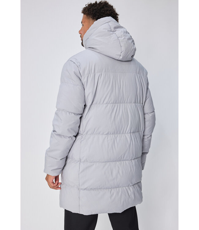 Lichtgrijze Lange Heren Pufferjas met Hoge Kraag en Doorlopende Rits