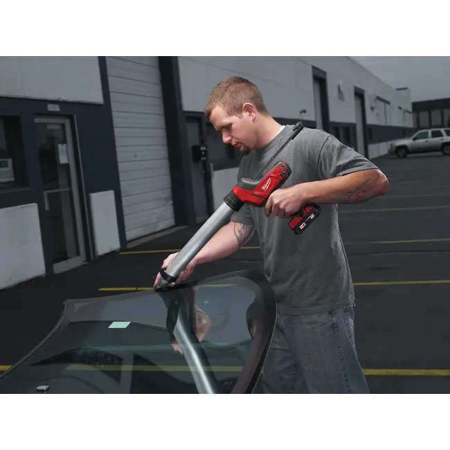 Milwaukee C18 PCG/600A-201B 600ml 18v accu kitspuit set