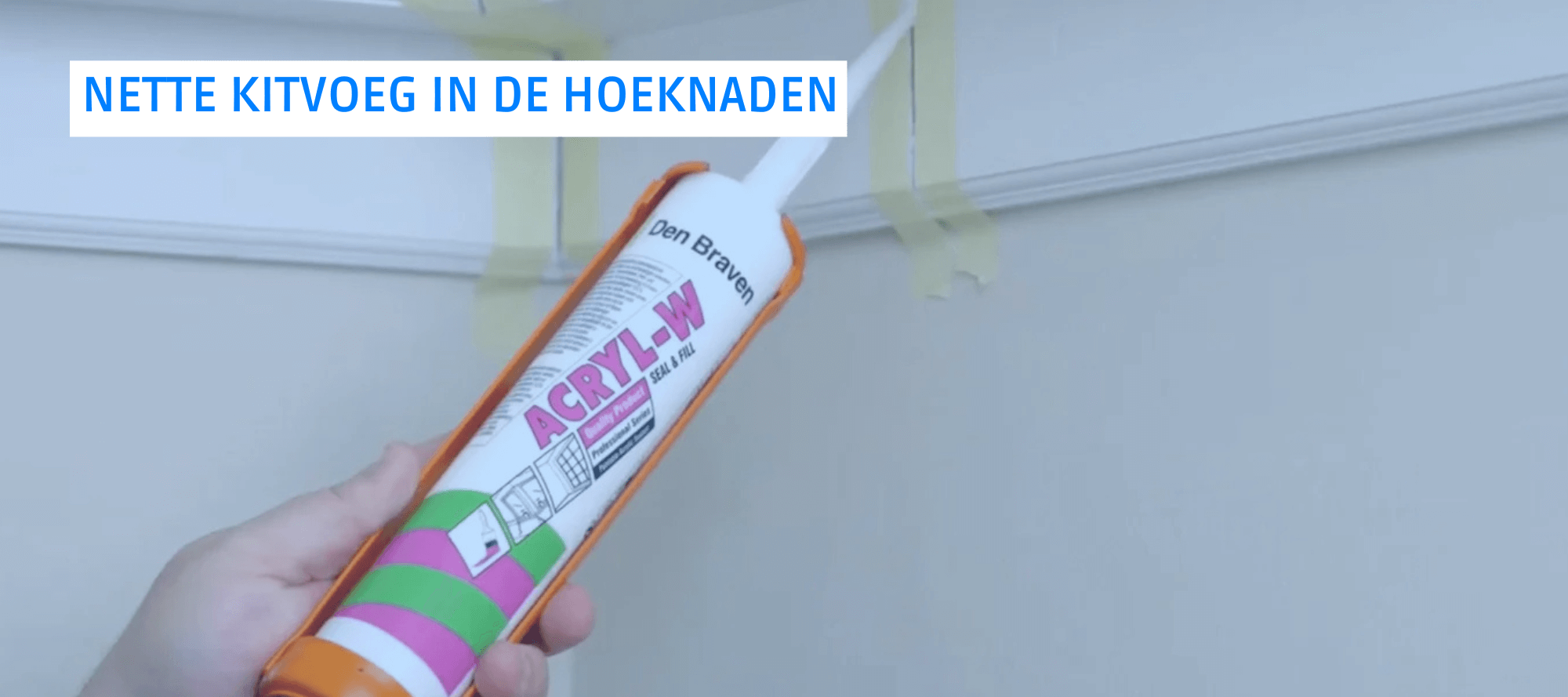 Hoe je acrylaatkit correct aanbrengt in de naad bij het plafond kitten