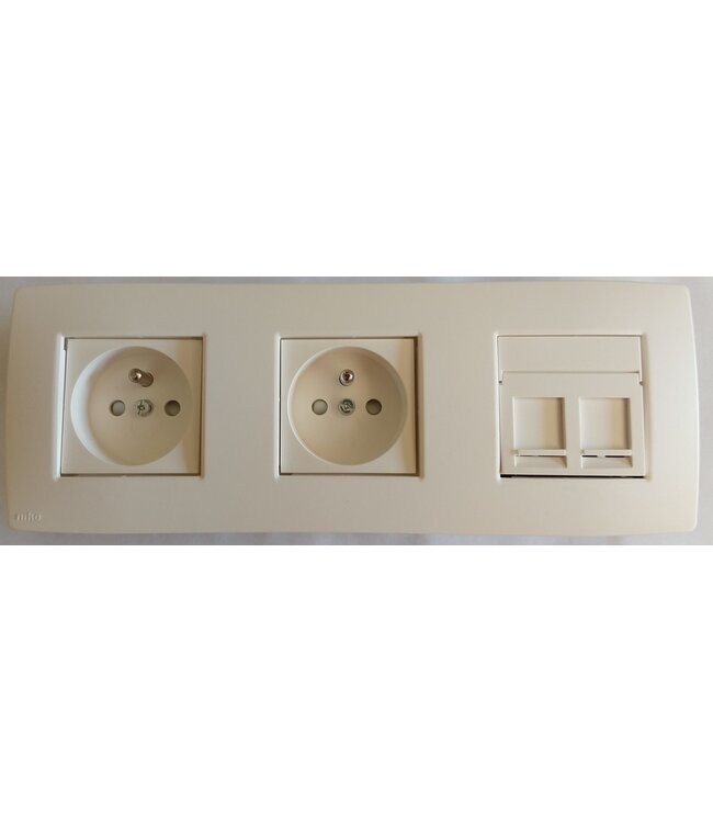 Niko Niko dubbel stopcontact met 2x - UTP aansluiting, wit