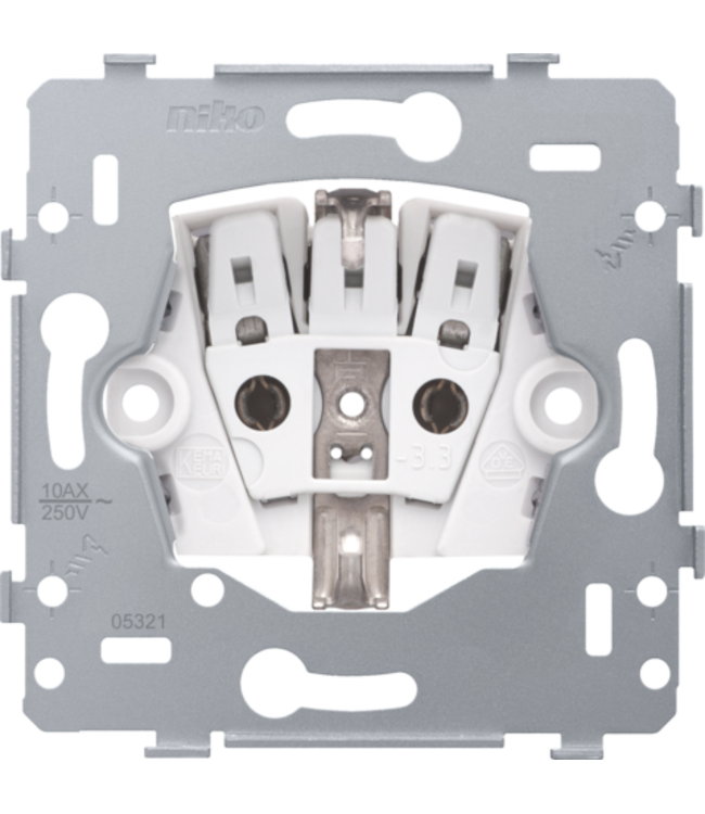 Niko Stopcontact en afwerkset met randaarde, voor o.a. Nederland