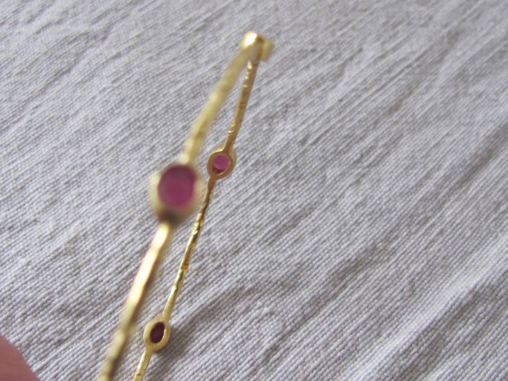 Bangle gold on silver ruby