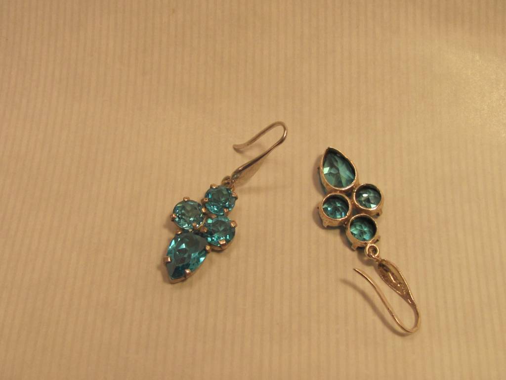 Earring silver with Blue zircon