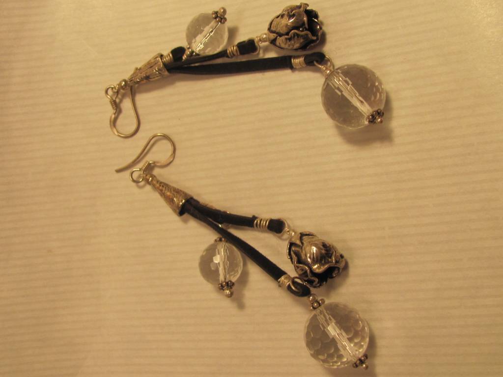 Earring silver crystal and leather