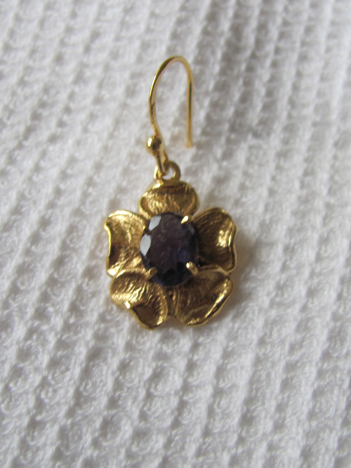 Earring  gold plating on silver with iolite