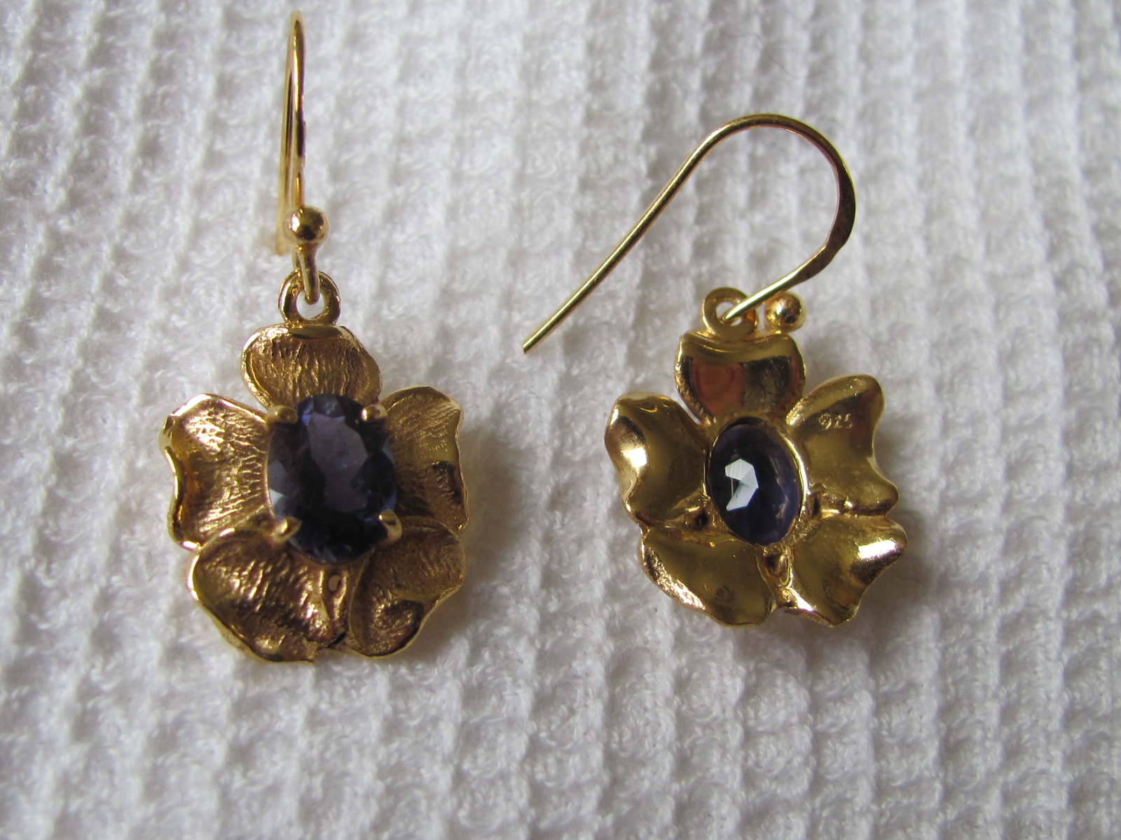 Earring  gold plating on silver with iolite