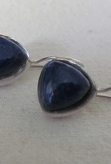 Oorbel Zilver handgemaakt met cabouchon  lapis lazuli steen