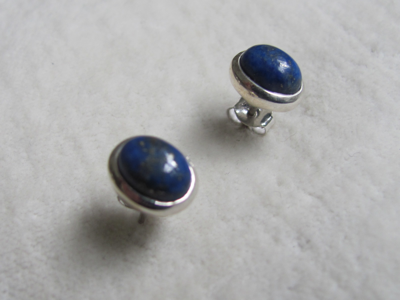 Earring silver stud with  lapis lazuli stone