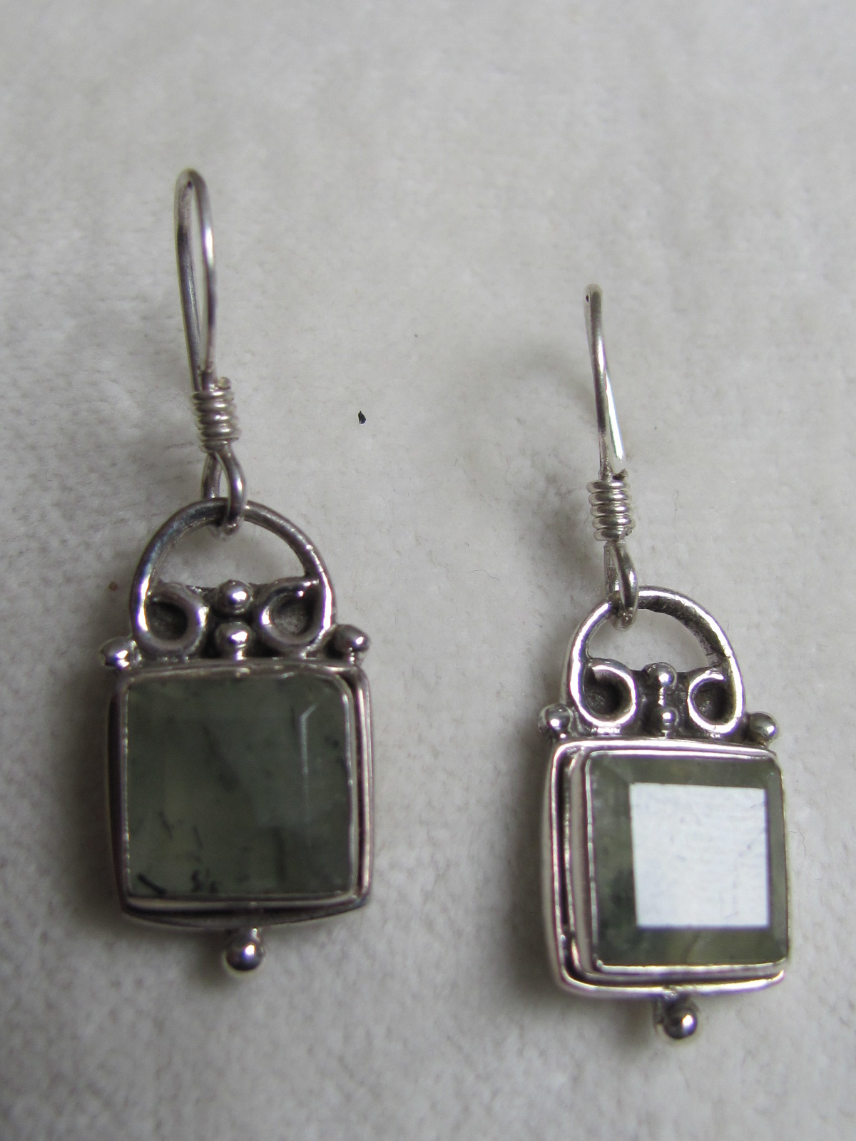 Earring silver prehenite