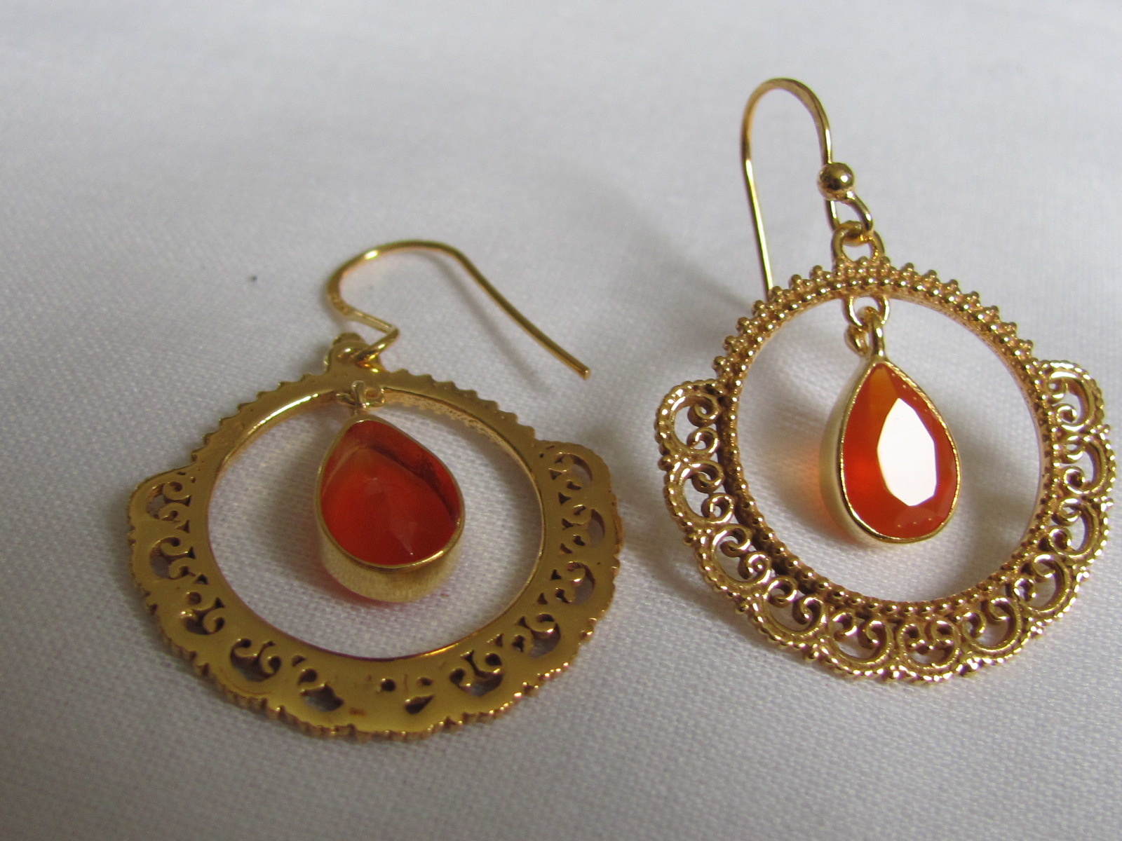 Earring gold on silver with cornelian