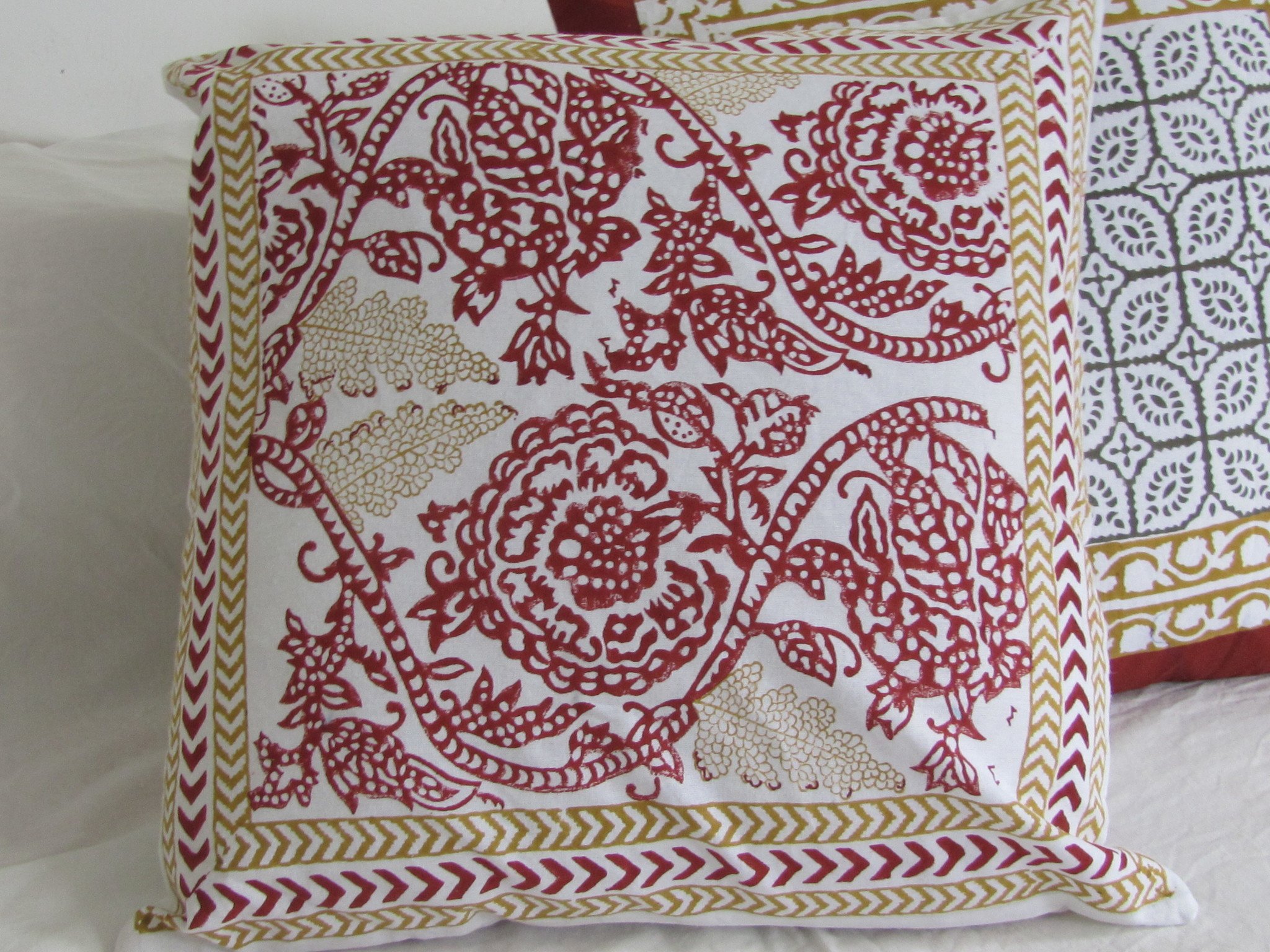 Block print cushioncover natural dyes