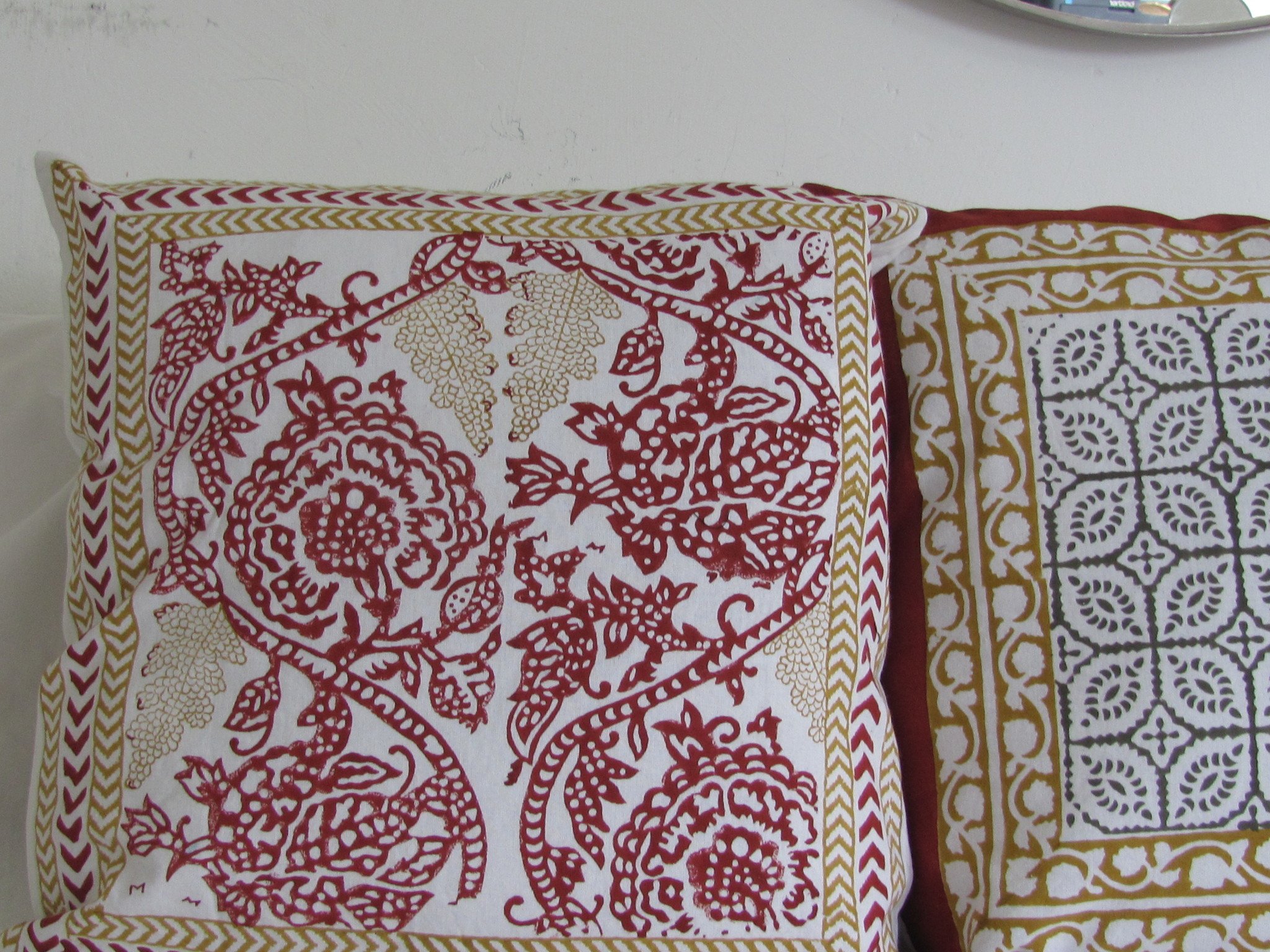 Block print cushioncover natural dyes