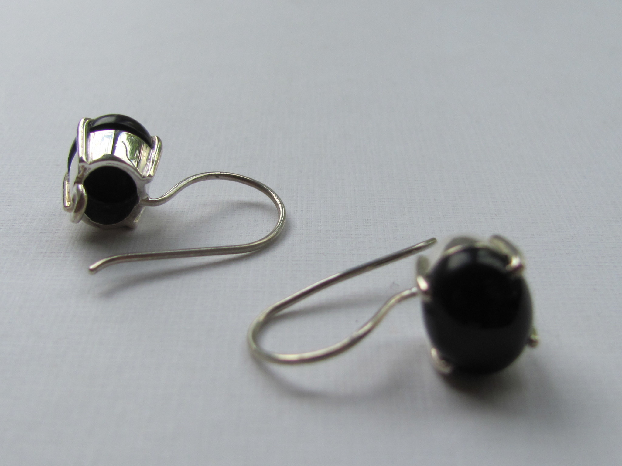 Earring dormeuse silver with  onyx