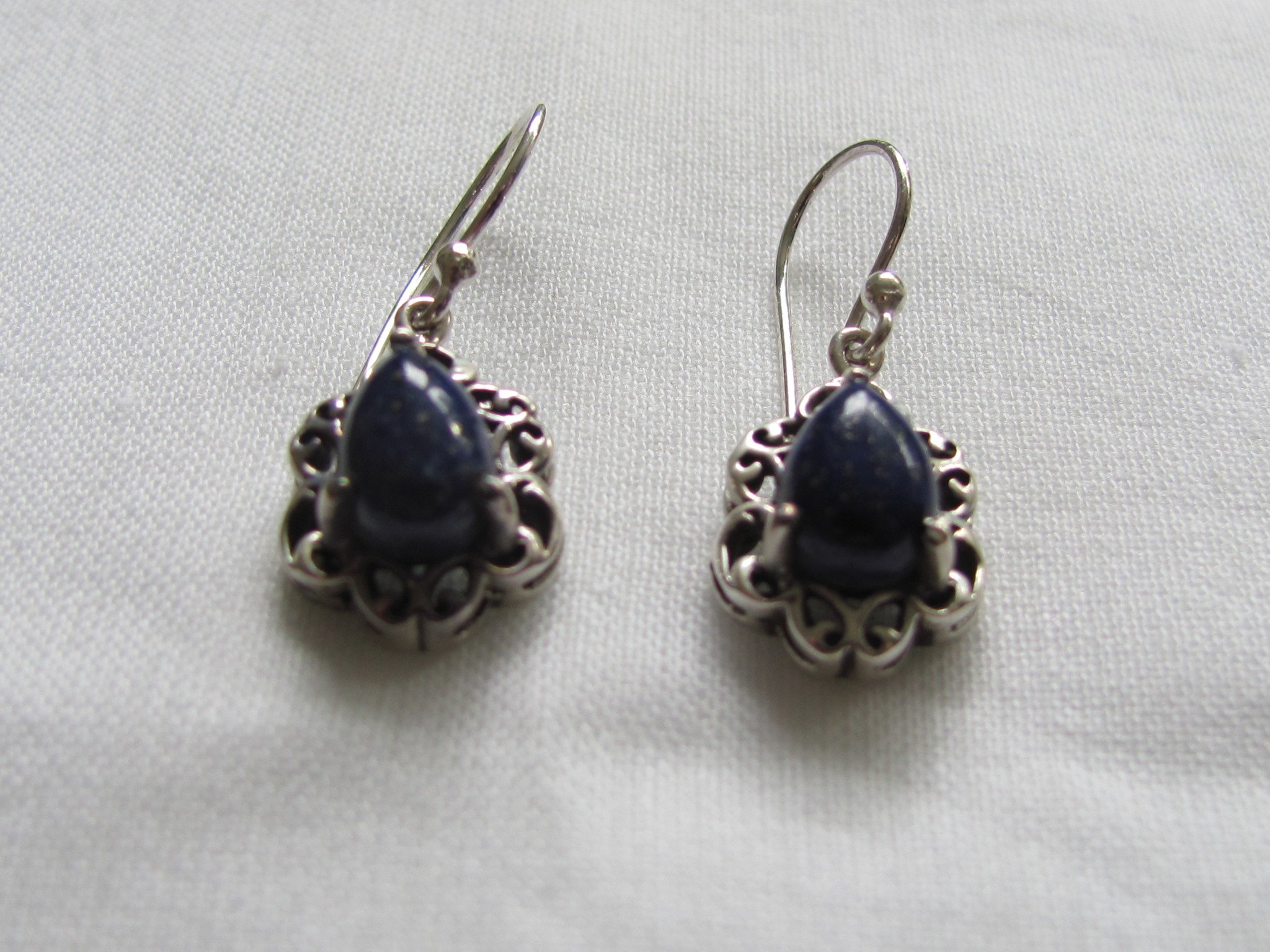 Earring silver  with  lapis lazuli stone