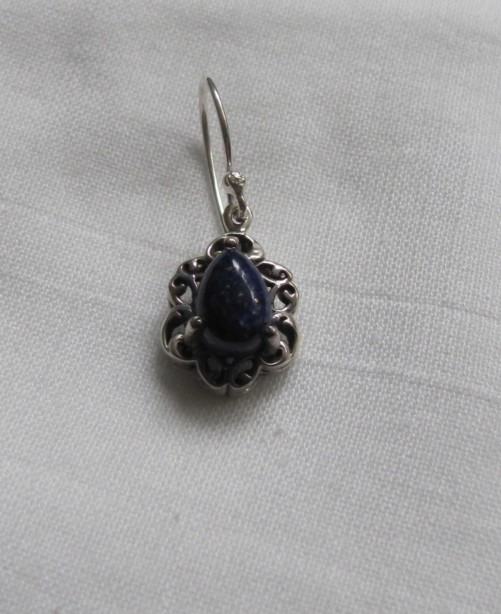 Earring silver  with  lapis lazuli stone