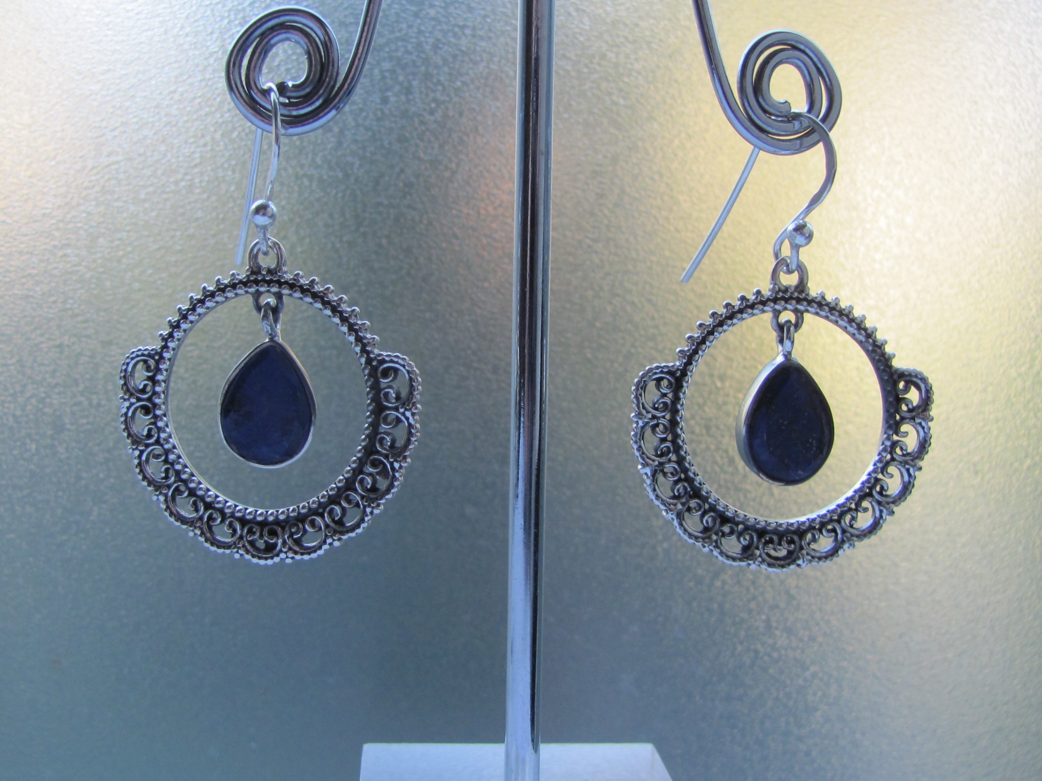 Earring silver  with  lapis lazuli stone
