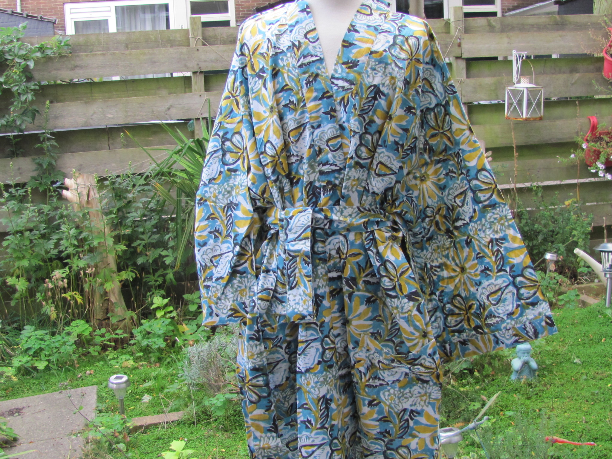 Kimono, dressing gown hand printed with vegetable dyes. 100% cotton