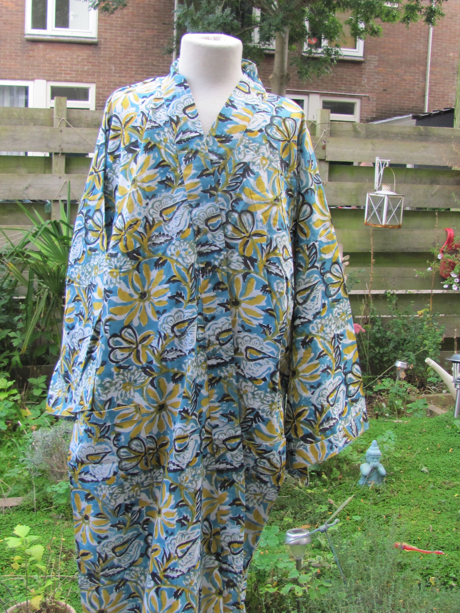 Kimono, dressing gown hand printed with vegetable dyes. 100% cotton