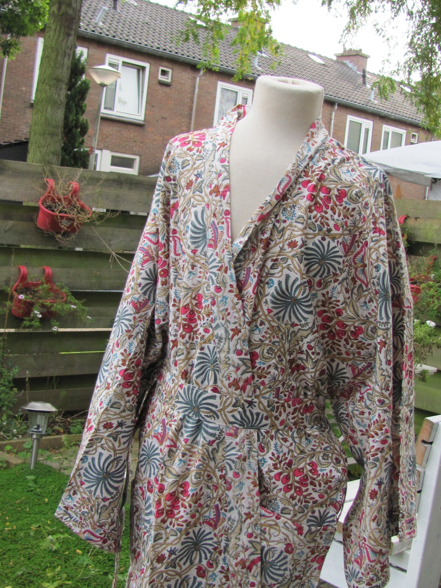 Kimono, dressing gown hand printed with vegetable dyes